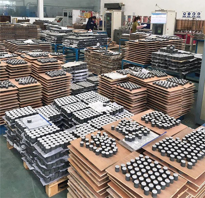 Blocchi di varistori in ossido di zinco metallico per scaricatori di sovratensione, utilizzati per correnti continue e alti gradienti