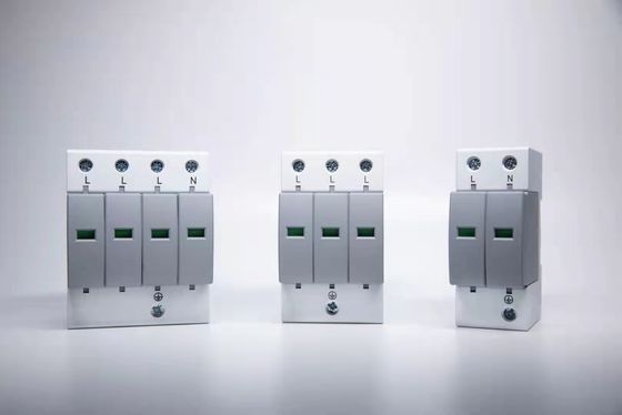 Colore a voltaggio inferiore del dispositivo di protezione dell'impulso di 275-420V 20KA-60KA vario