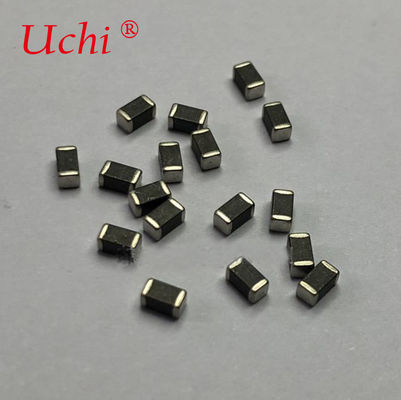 Strato a più strati di Chip Varistor Coated With Glass dell'impulso dei MOVIMENTI del CMS 1206 SMD