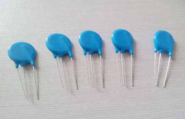 dei MOVIMENTI 25D varistore protetto elettronico termicamente, analogo dei MOVIMENTI di Littelfuse
